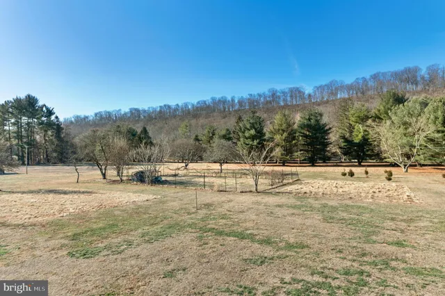 $730,000 | 1 Cross Creek Lane, Upper Black Eddy, PA 18972