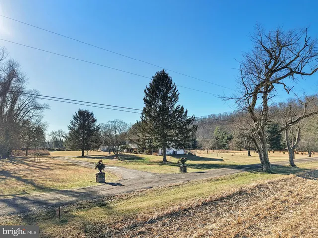 $730,000 | 1 Cross Creek Lane, Upper Black Eddy, PA 18972