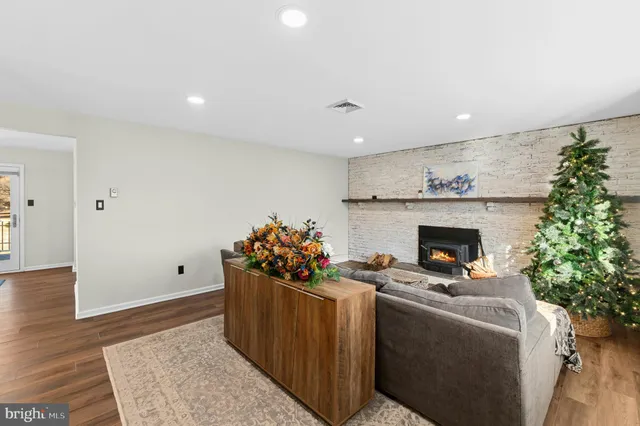 $730,000 | 1 Cross Creek Lane, Upper Black Eddy, PA 18972