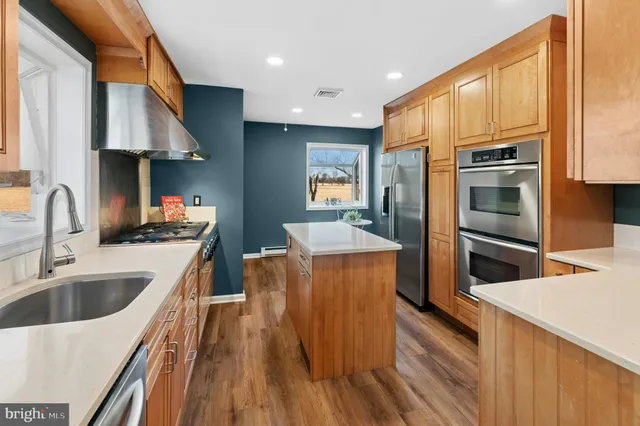 $730,000 | 1 Cross Creek Lane, Upper Black Eddy, PA 18972