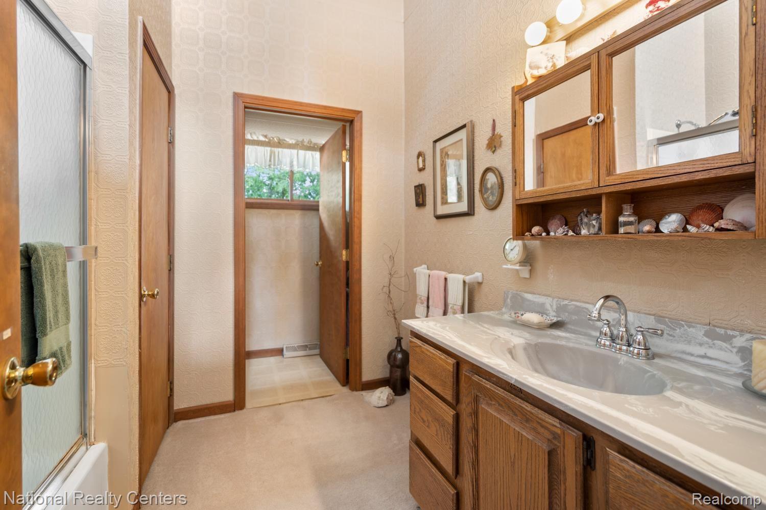 1951 Harvey Lake Road Highland, MI 48356 - Photo 20 of 39 Full Bath