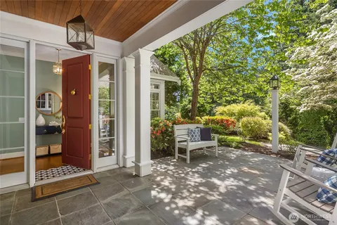 $3,150,000 | 2720 105th Avenue Southeast, Bellevue, WA 98004