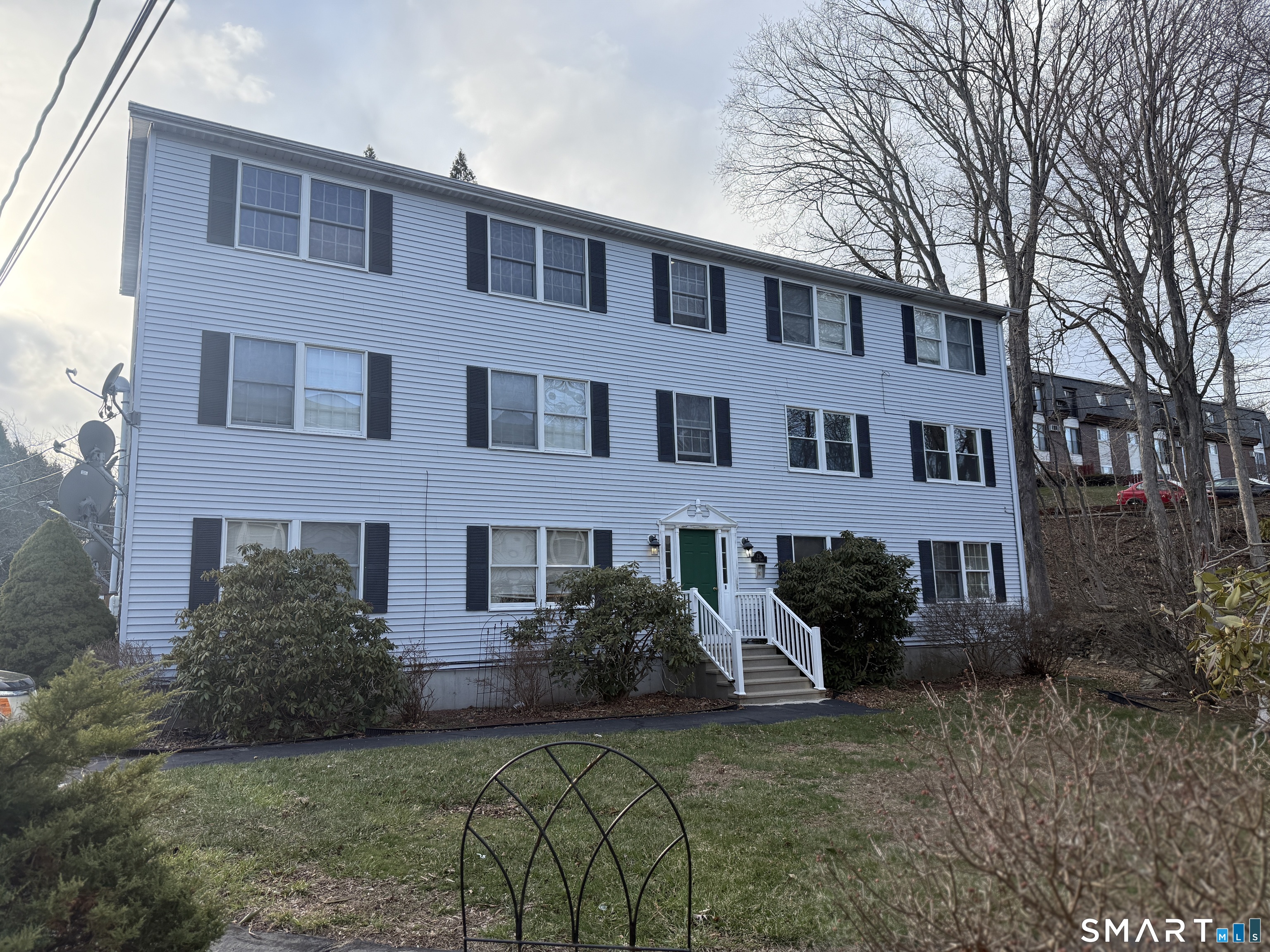 73 Cedar Street, Unit B4 Norwich, CT 06360 - Photo 1 of 25