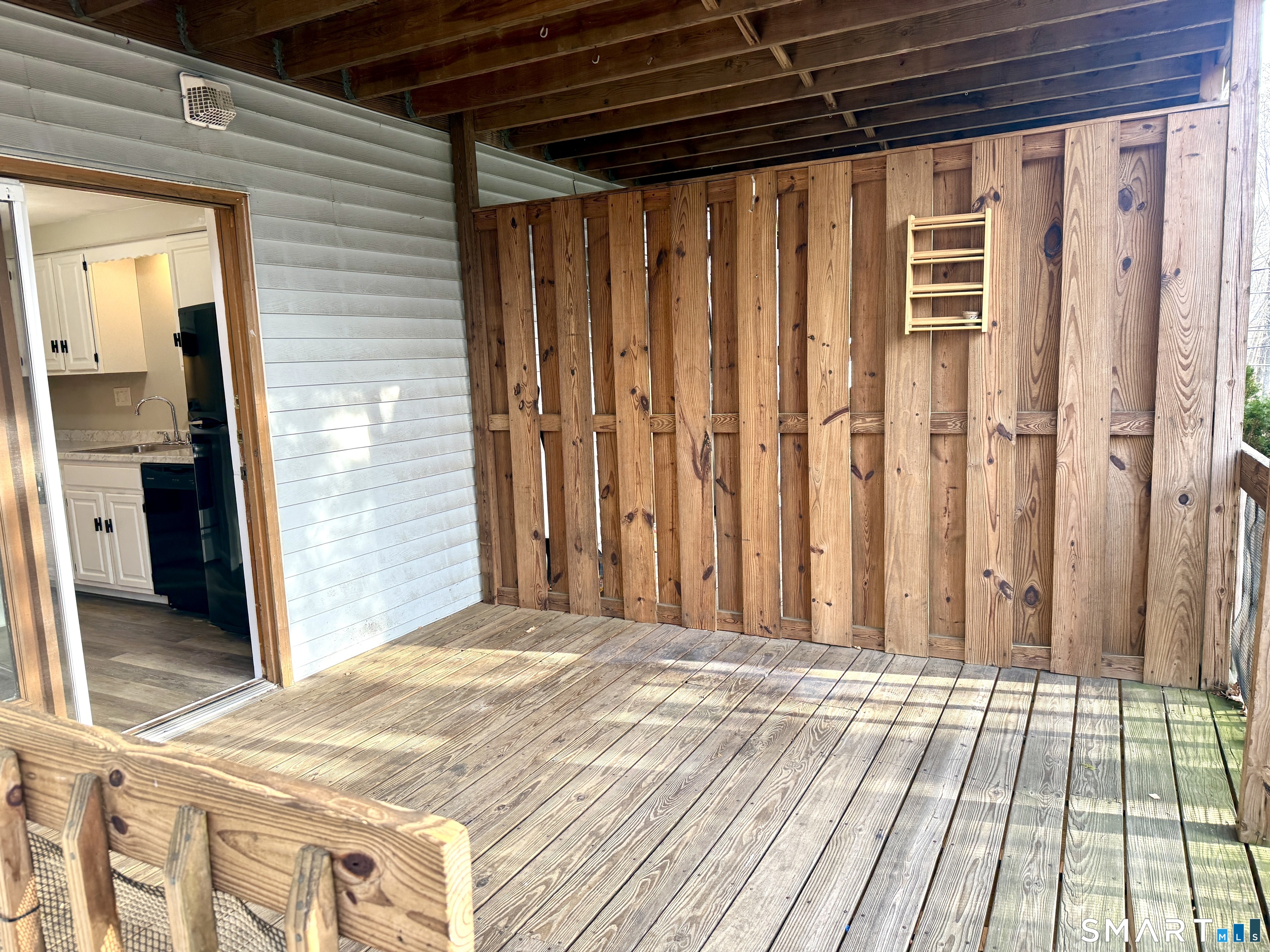 73 Cedar Street, Unit B4 Norwich, CT 06360 - Photo 17 of 25