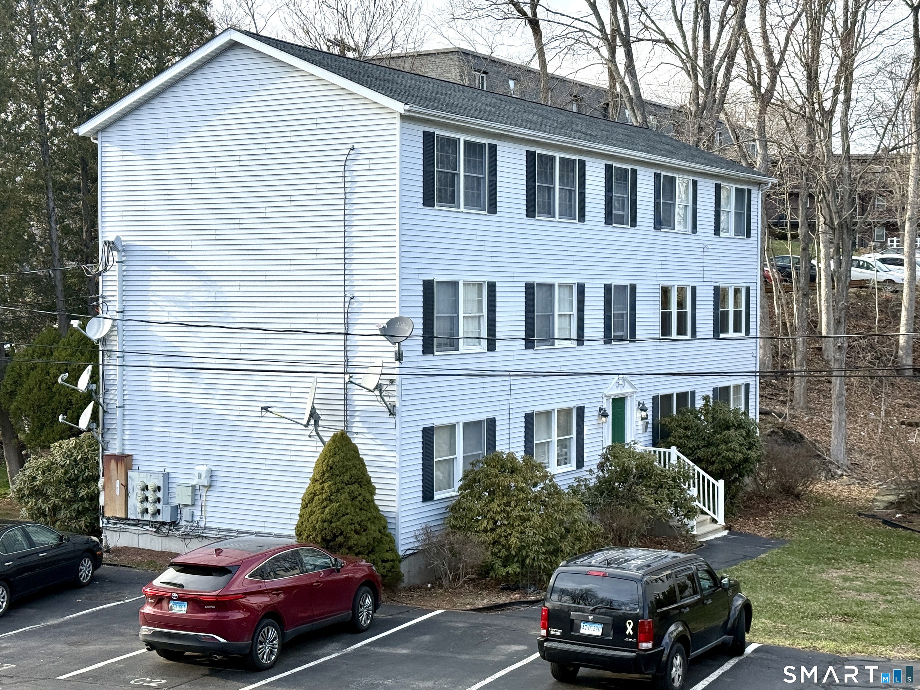 73 Cedar Street, Unit B4 Norwich, CT 06360 - Photo 2 of 25