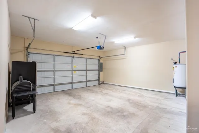 $2,500 | 808 South 5th Street, McAllen, TX 78501