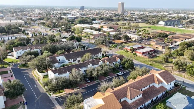 $2,500 | 808 South 5th Street, McAllen, TX 78501