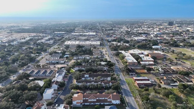 $2,500 | 808 South 5th Street, McAllen, TX 78501
