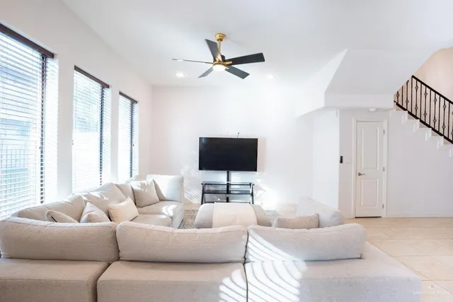 $2,500 | 808 South 5th Street, McAllen, TX 78501