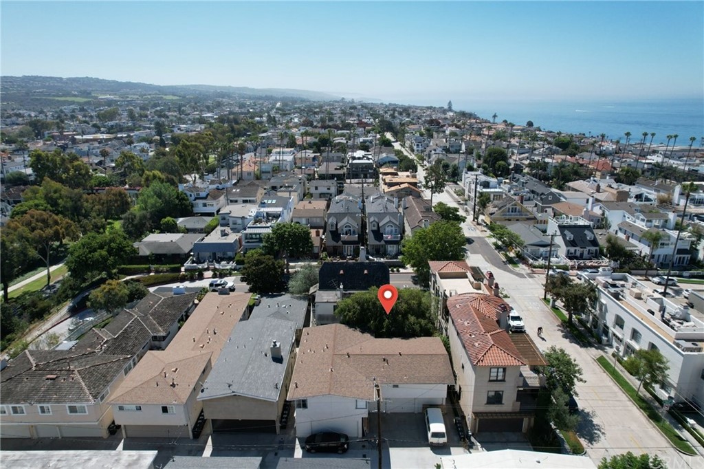 305 Fernleaf Avenue Corona del Mar, CA 92625 - Photo 7 of 9