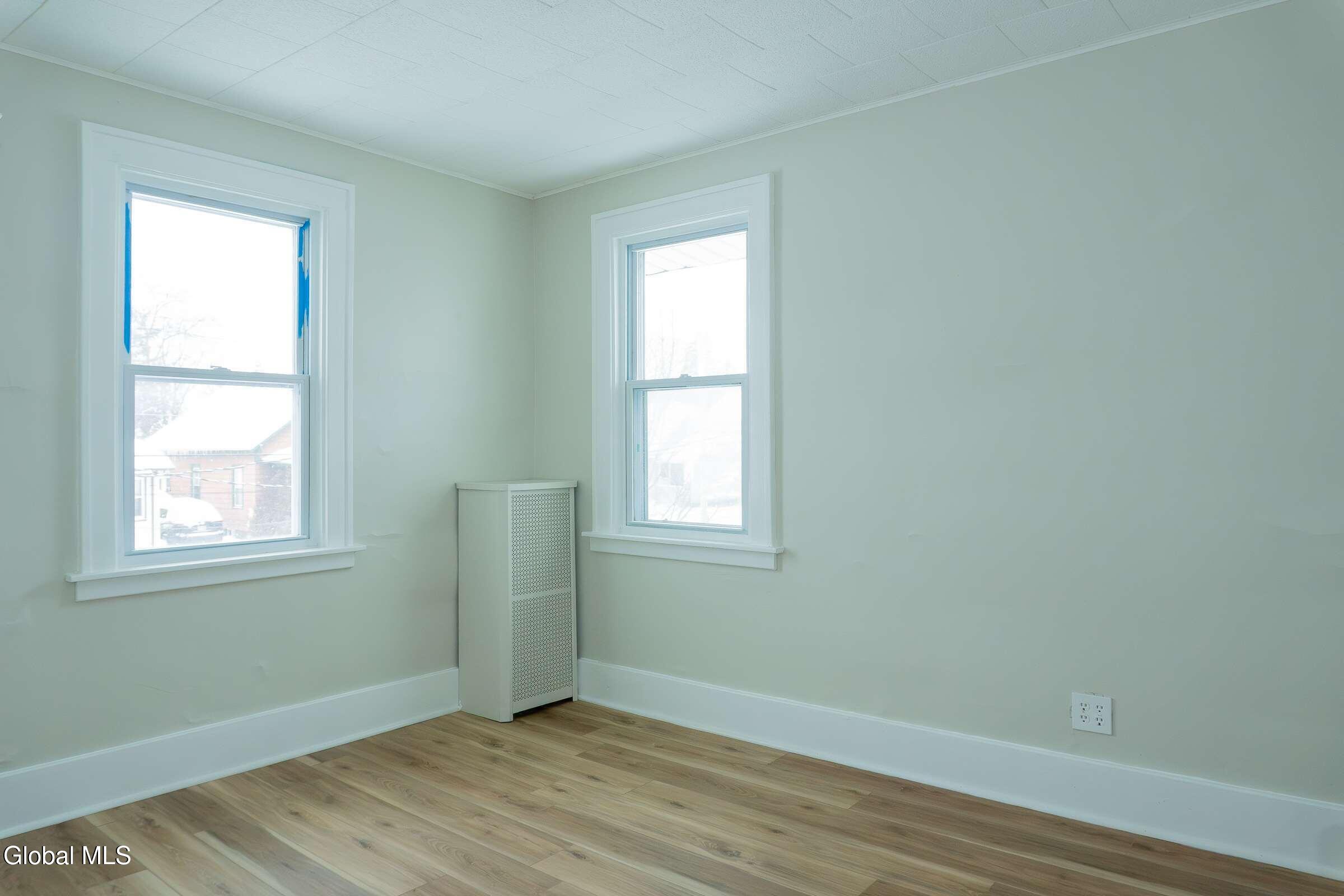 577 Ontario Street Schenectady, NY 12306 - Photo 22 of 34 23