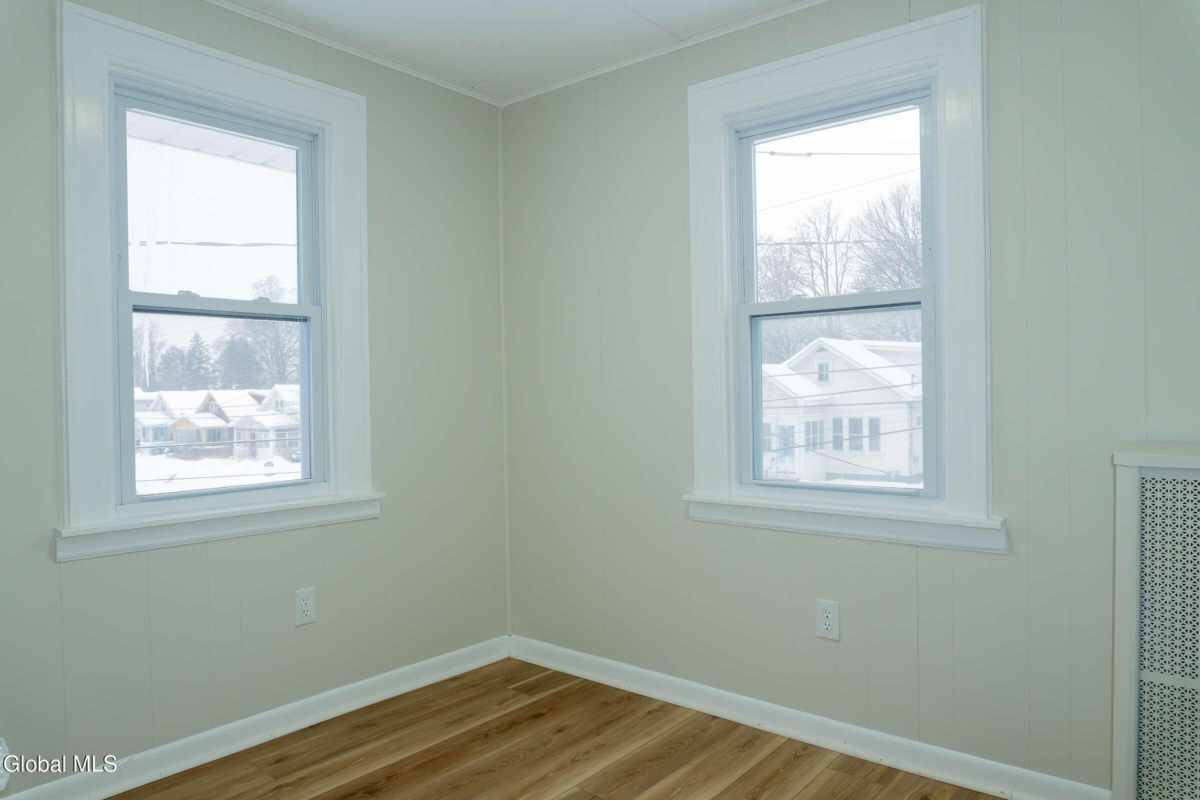 577 Ontario Street Schenectady, NY 12306 - Photo 25 of 34 26