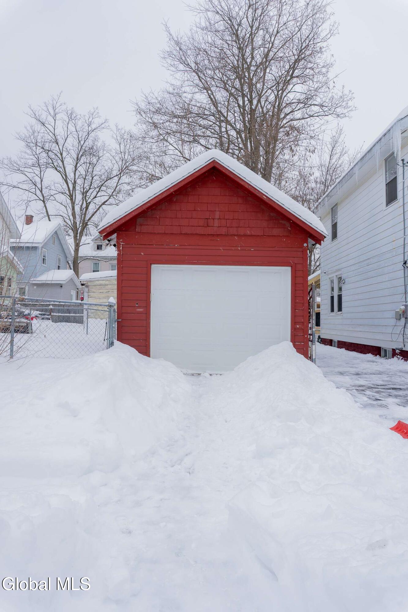 577 Ontario Street Schenectady, NY 12306 - Photo 33 of 34 34