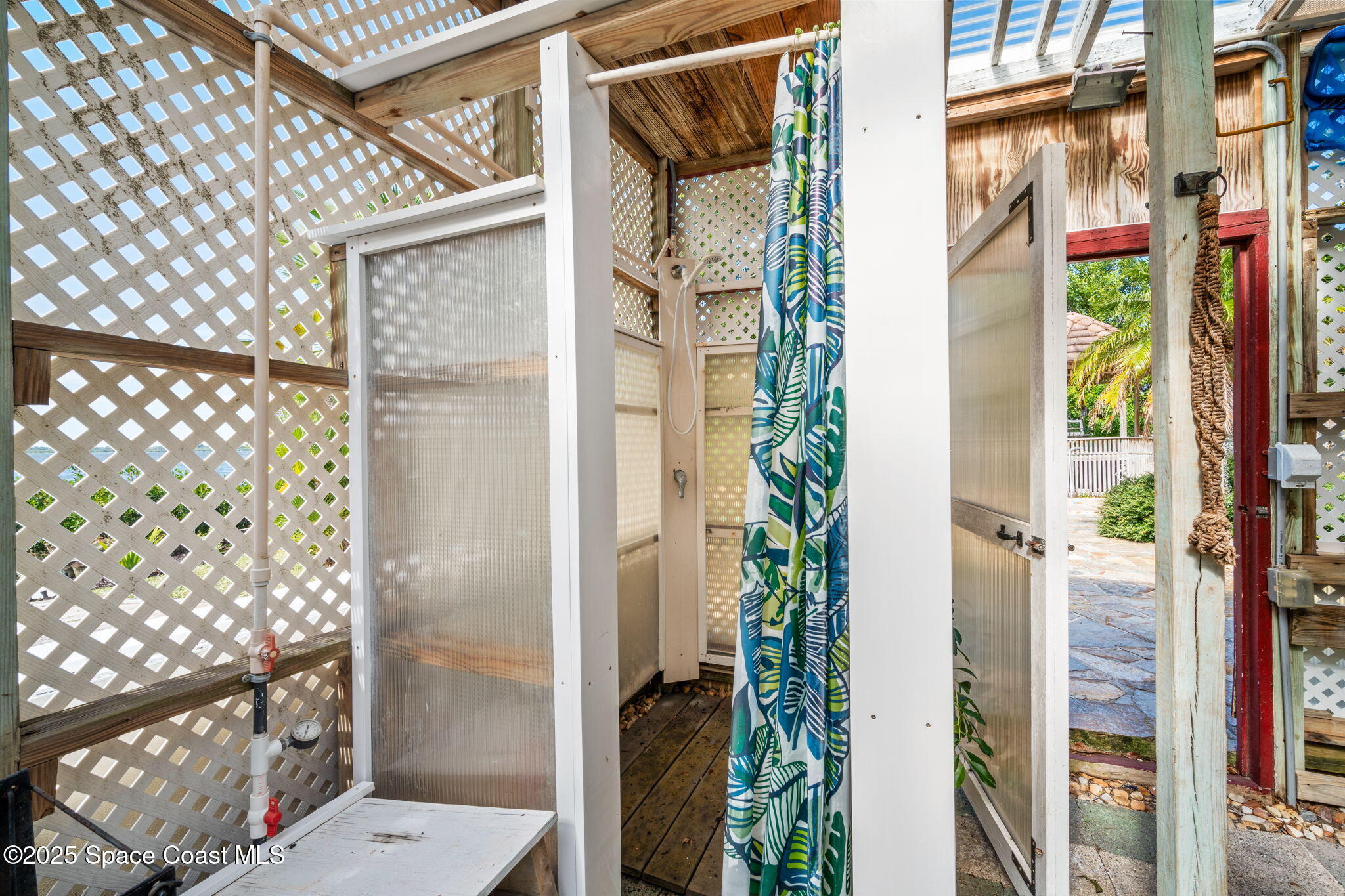 1940 Gates Road Merritt Island, FL 32952 - Photo 16 of 72 65-web-or-mls-GATES.GreenhouseShower3