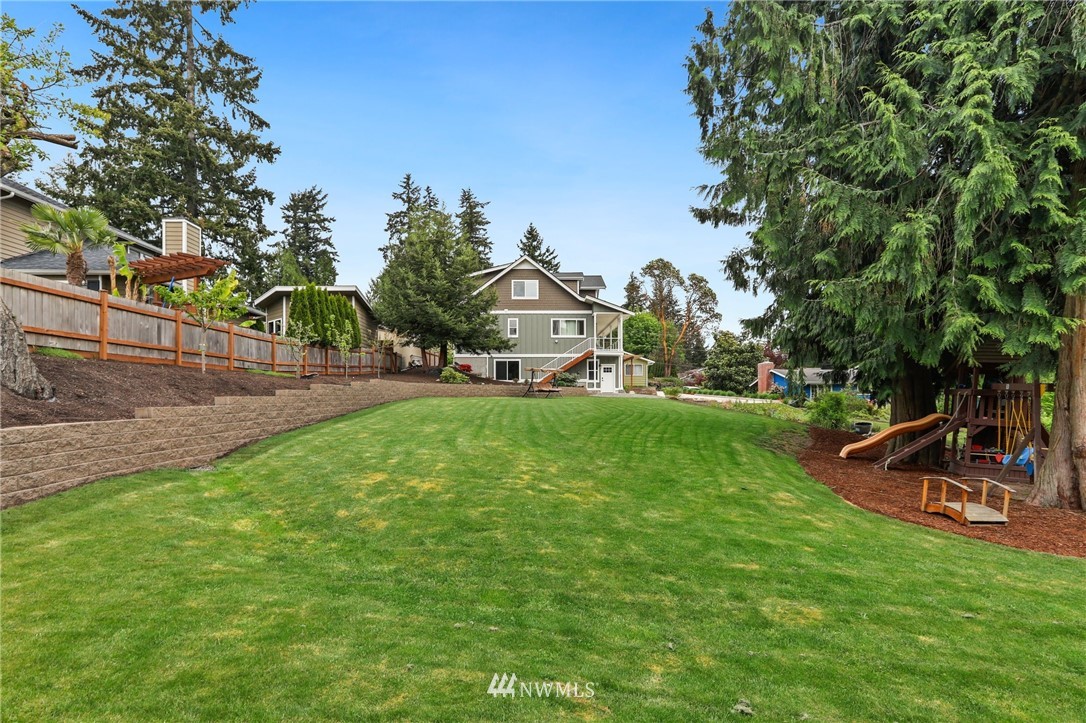 23824 Brier Road Brier, WA 98036 - Photo 27 of 40