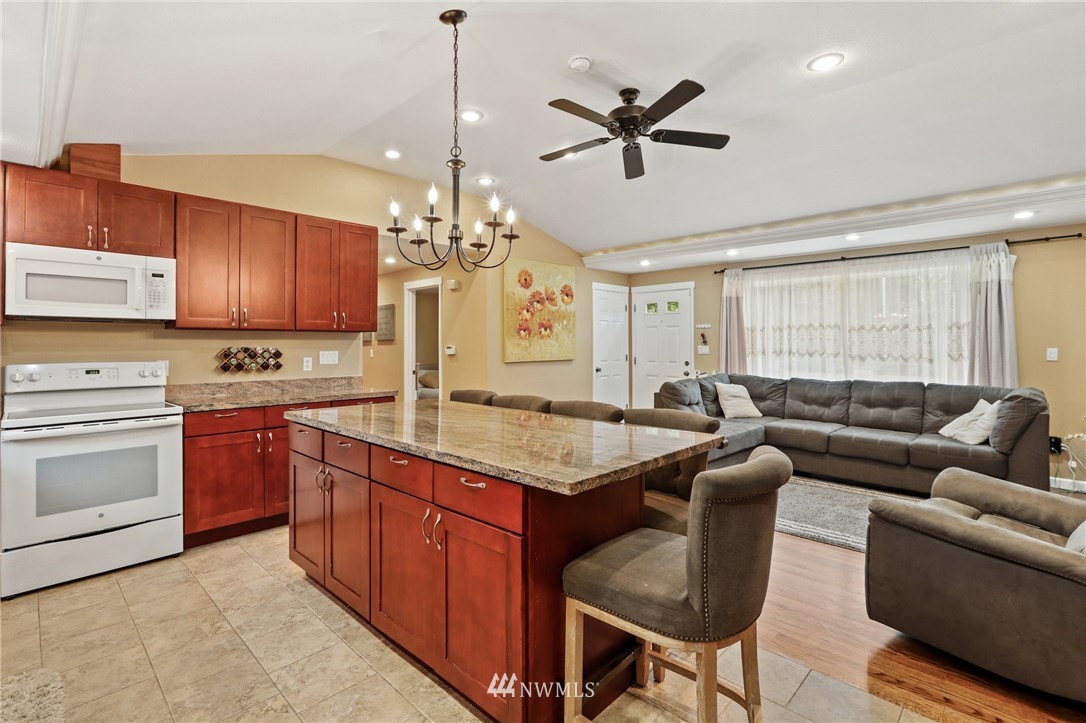 23824 Brier Road Brier, WA 98036 - Photo 32 of 40