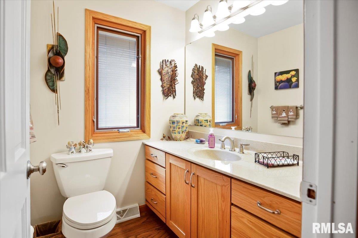 3709 West Bluffs Road Springfield, IL 62711 - Photo 12 of 35