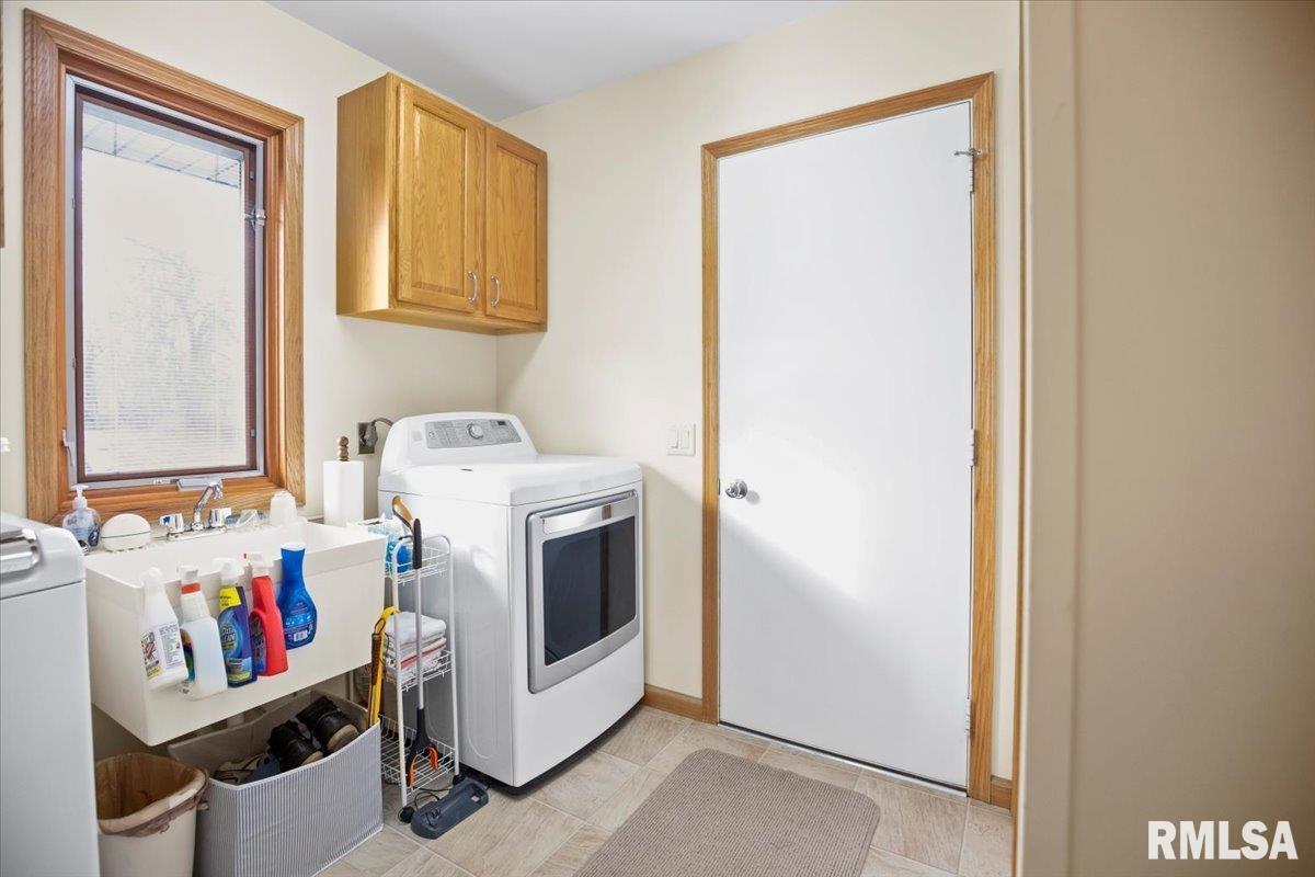 3709 West Bluffs Road Springfield, IL 62711 - Photo 14 of 35