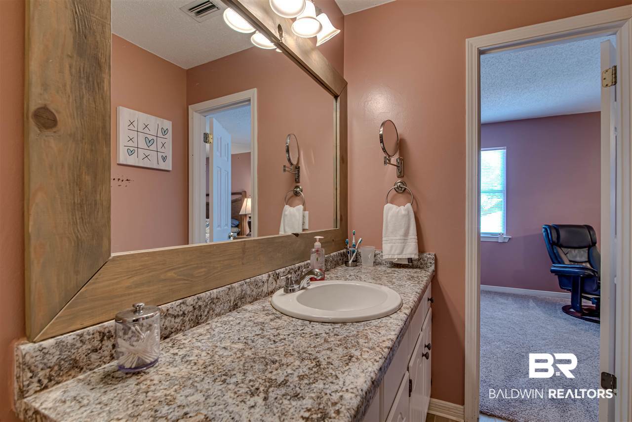 205 Avon Circle East Daphne, AL 36526 - Photo 18 of 31