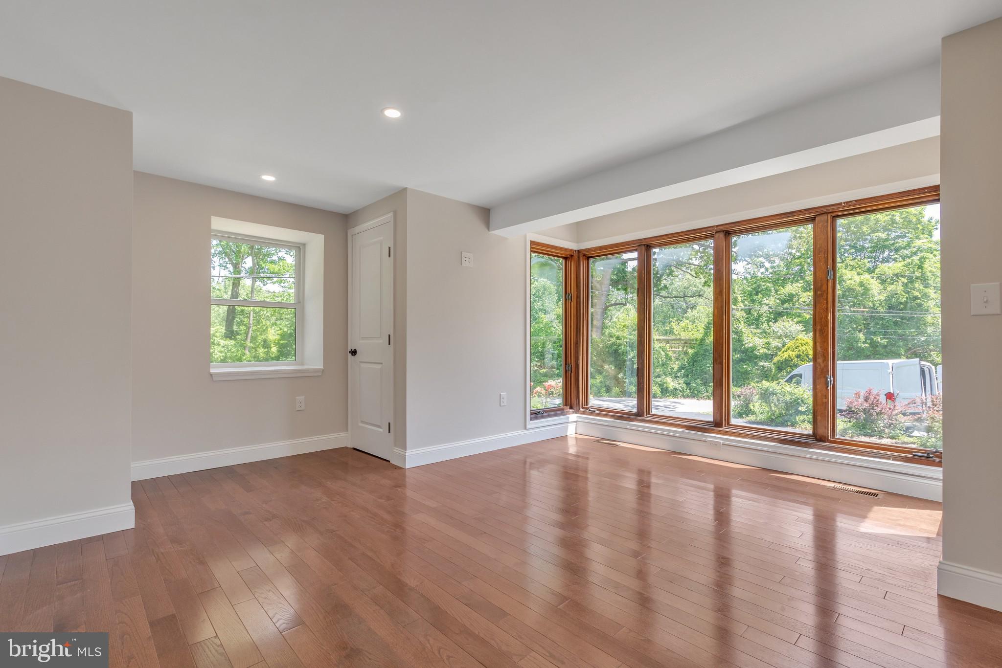 738 Hemlock Road Media, PA 19063 - Photo 6 of 16 First Floor Owner's Bedroom