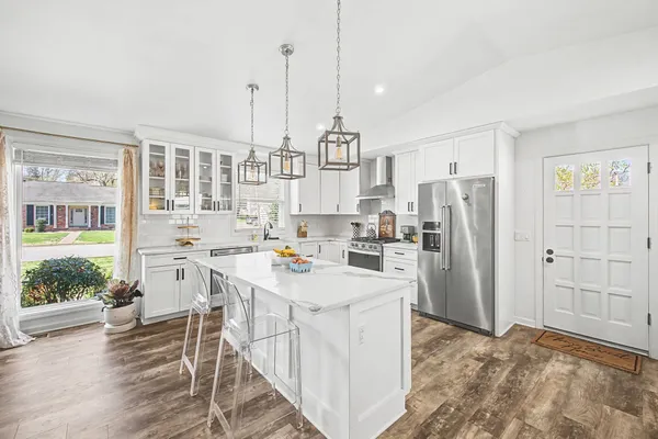$719,000 | 900 Neuhoff Lane, Nashville, TN 37205