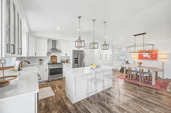 $719,000 | 900 Neuhoff Lane, Nashville, TN 37205