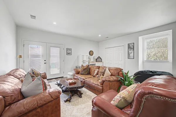 $719,000 | 900 Neuhoff Lane, Nashville, TN 37205