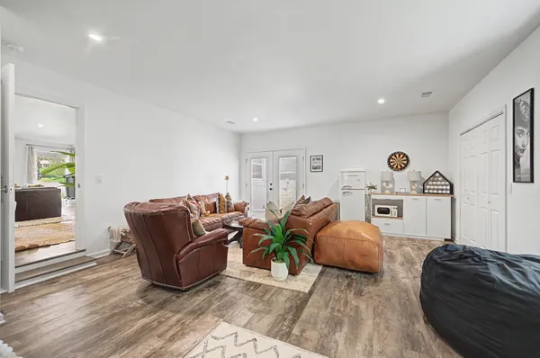 $719,000 | 900 Neuhoff Lane, Nashville, TN 37205