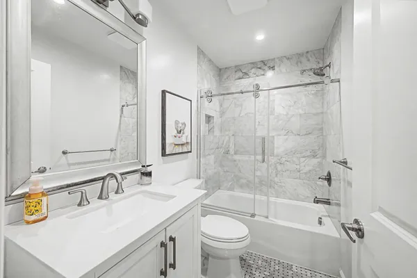 $719,000 | 900 Neuhoff Lane, Nashville, TN 37205