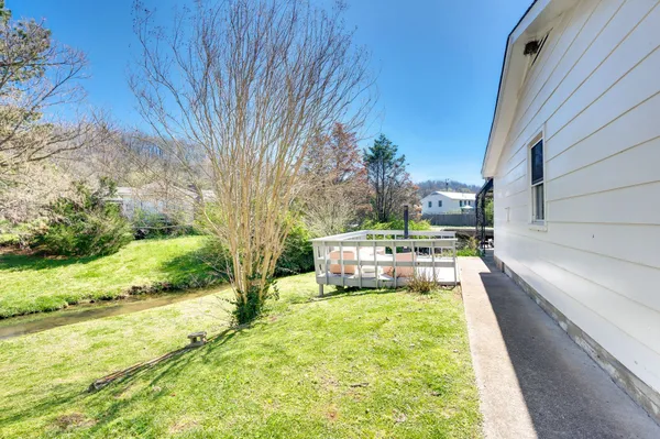 $719,000 | 900 Neuhoff Lane, Nashville, TN 37205