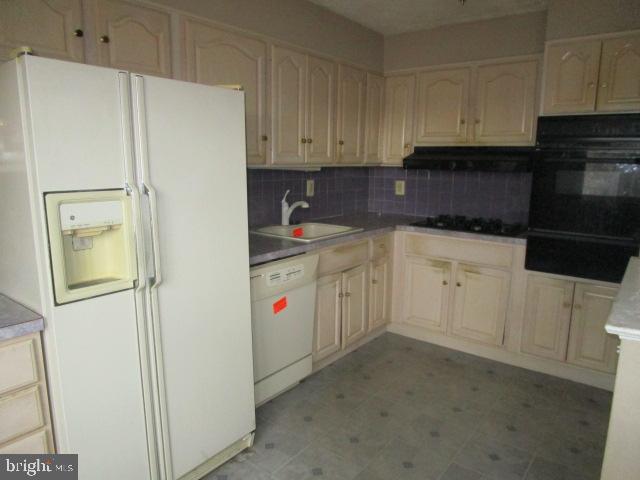 930 Ridge Avenue Darby, PA 19023 - Photo 6 of 12 Gallery Image 6