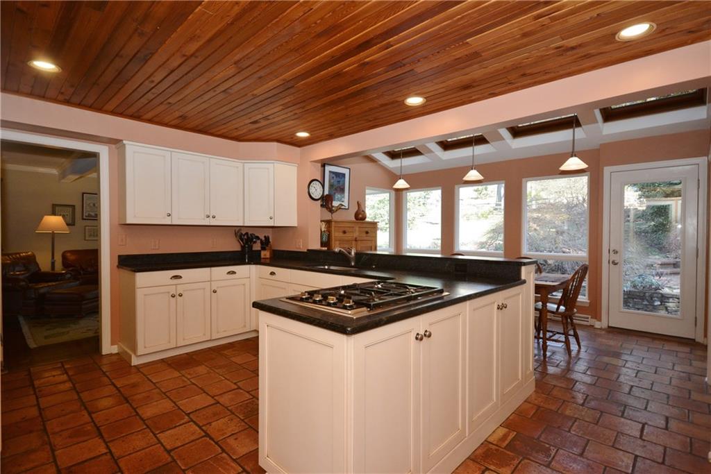 533 Guyasuta Road Aspinwall, PA 15215 - Photo 3 of 25 Gallery Image 3