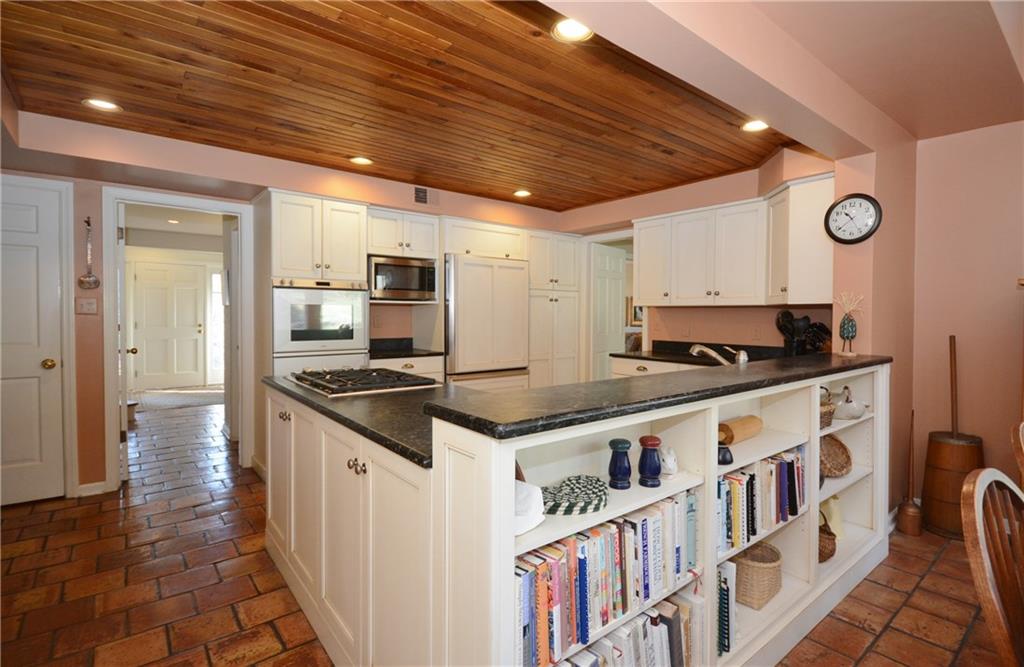 533 Guyasuta Road Aspinwall, PA 15215 - Photo 5 of 25 Gallery Image 5