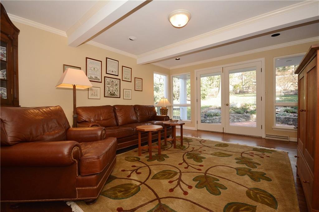 533 Guyasuta Road Aspinwall, PA 15215 - Photo 9 of 25 Gallery Image 9