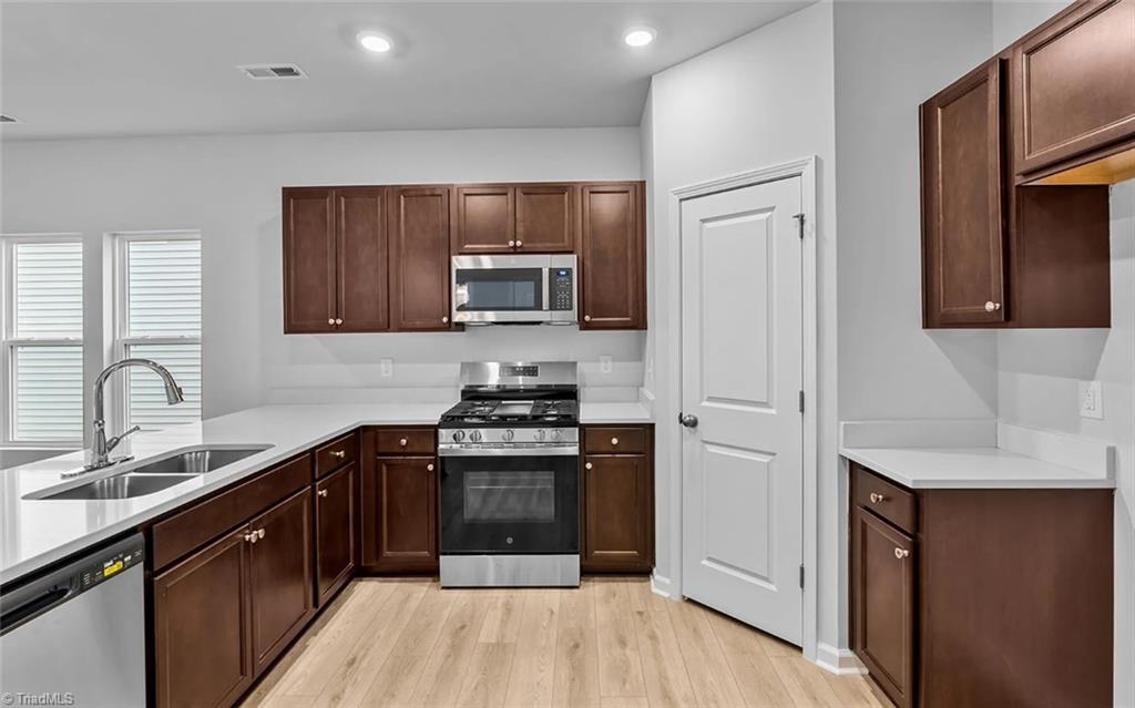 535 Raspberry Hl Drive Winston-Salem, NC 27106 - Photo 5 of 44 Gallery Image 5