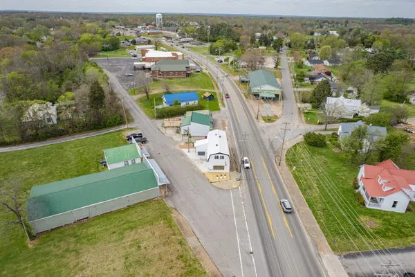 $439,900 | 4450 East Highway 70, White Bluff, TN 37187