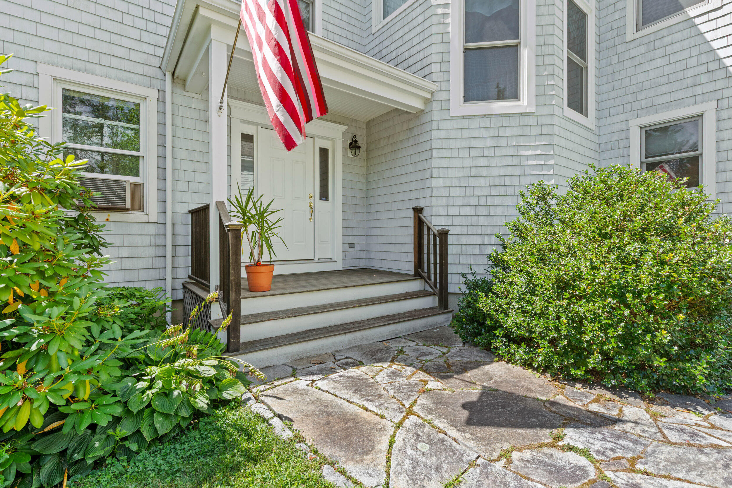 564 Mere Point Road Brunswick, ME 04011 - Photo 5 of 32 Front entrance