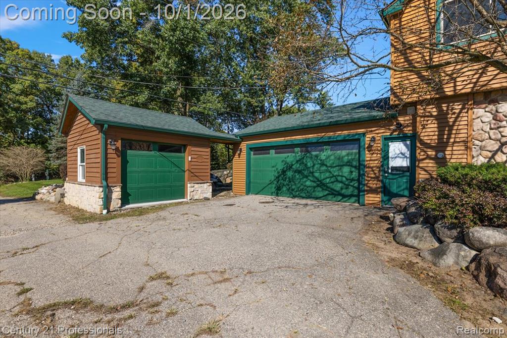 8380 Pine Knob Road Clarkston, MI 48348 - Photo 28 of 33 Gallery Image 28