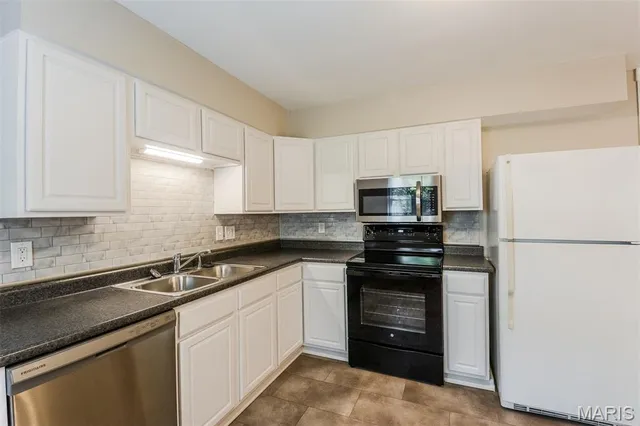 $1,665 | 4312 Oakcrest Drive, House Springs, MO 63051