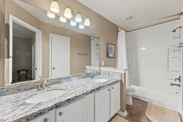 $2,400 | 195 South Walden Elms Circle, The Woodlands, TX 77382