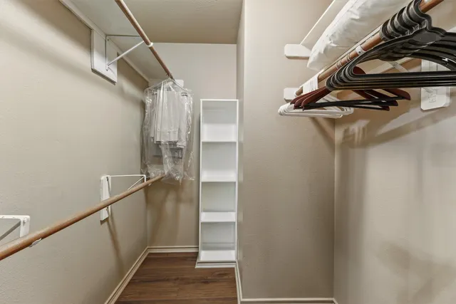 $2,400 | 195 South Walden Elms Circle, The Woodlands, TX 77382