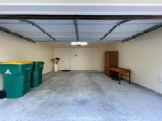 $2,400 | 195 South Walden Elms Circle, The Woodlands, TX 77382