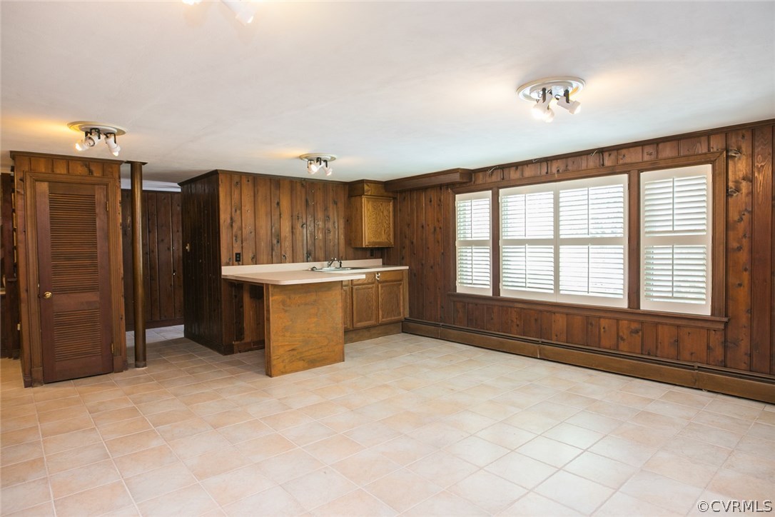 8013 Thom Road Henrico, VA 23229 - Photo 33 of 40 a view of a kitchen with a sink