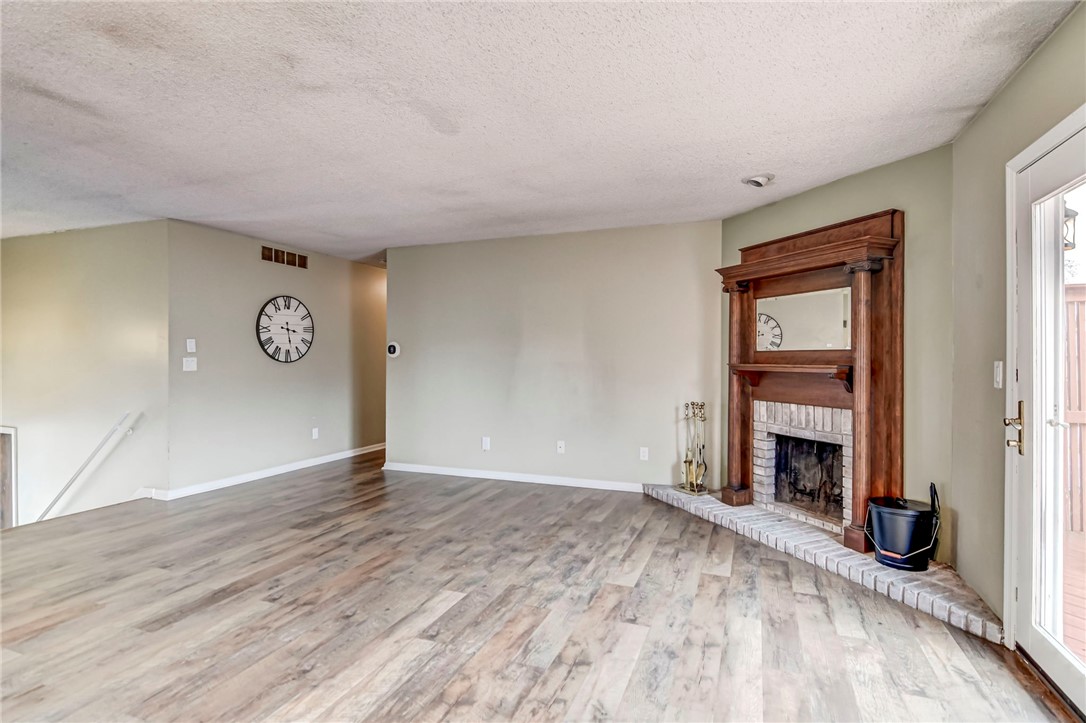 4633 Butler Drive Decatur, IL 62526 - Photo 12 of 45 Gallery Image 12