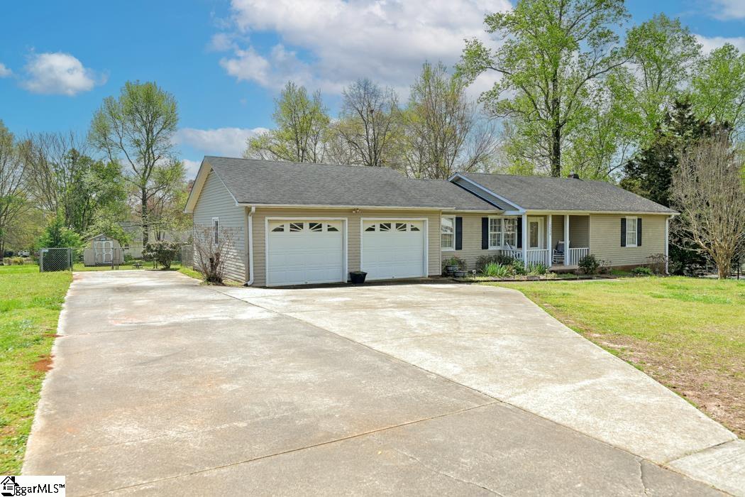 1338 Saluda Dam Road Easley, SC 29640 - Photo 2 of 26
