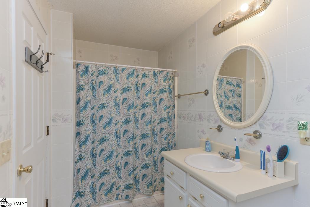 1338 Saluda Dam Road Easley, SC 29640 - Photo 21 of 26