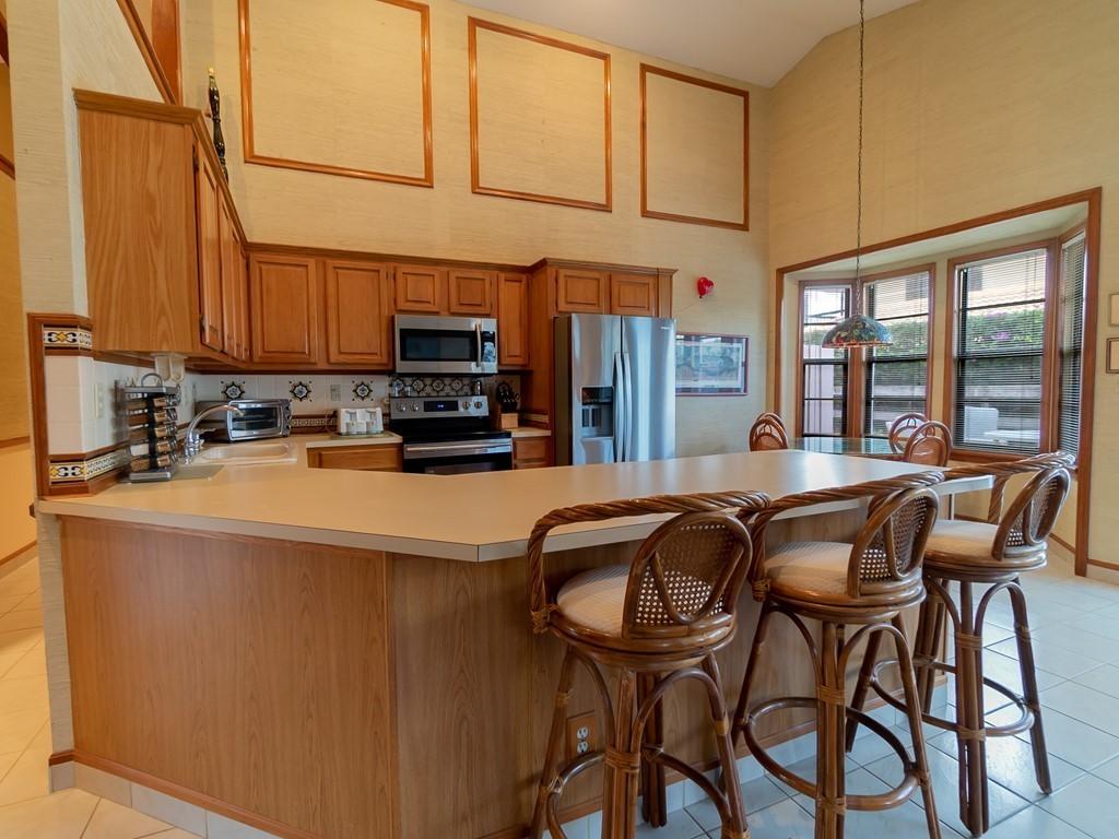 27 Sailfish Lane Ocean Ridge, FL 33435 - Photo 20 of 40 020_Eat In Kitchen