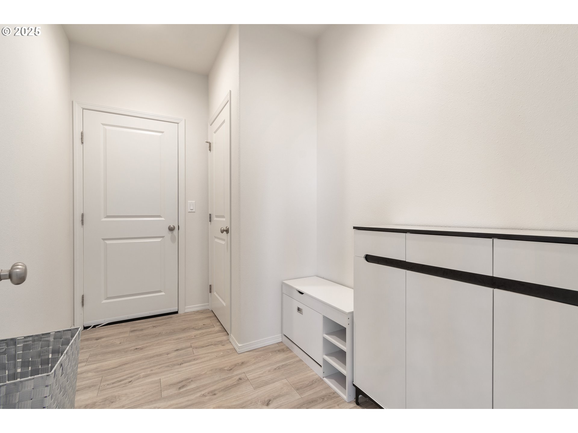 5292 Squirrel Street Springfield, OR 97478 - Photo 13 of 34 a view of an empty room