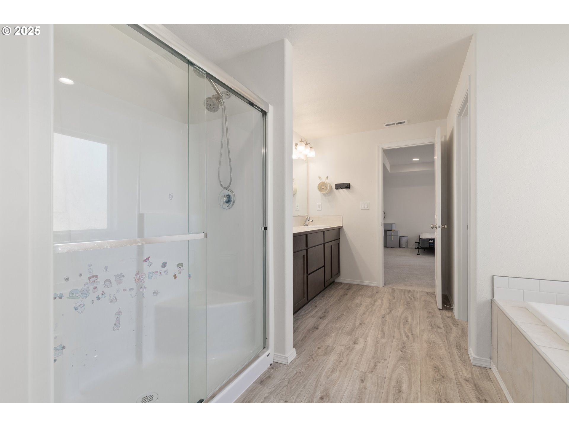 5292 Squirrel Street Springfield, OR 97478 - Photo 23 of 34 a bathroom with a sink and a mirror