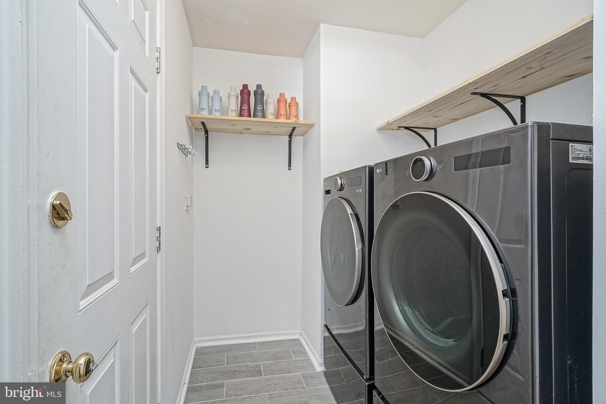 7 Middleton Drive Lumberton, NJ 08048 - Photo 14 of 42 a utility room with dryer and washer
